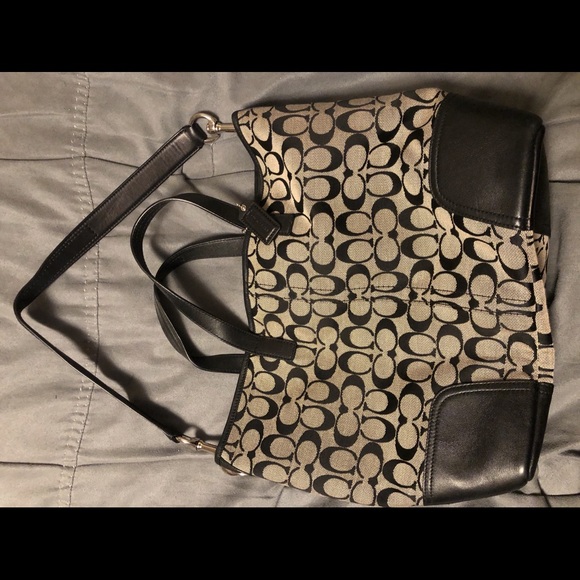 Coach Handbags - Coach purse